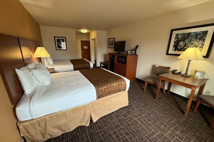 Richland Inn & Suites