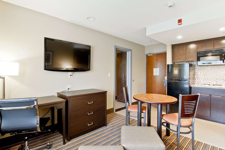 Room 15 of 53