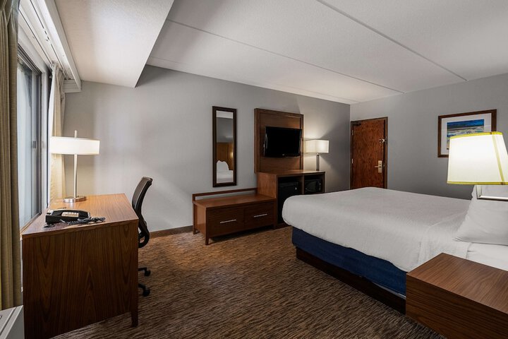 Room 12 of 40