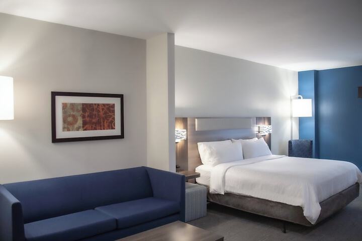 Room 16 of 45