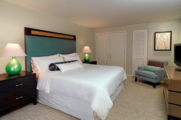 Room 53 of 282