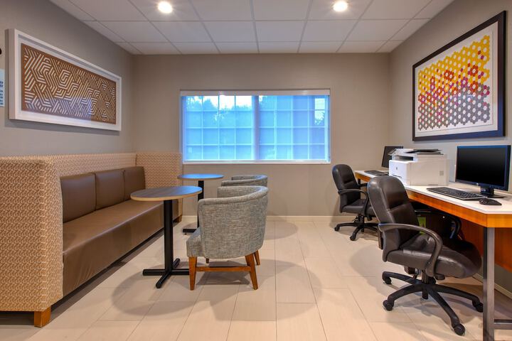 Holiday Inn Express & Suites Absecon-Atlantic City by IHG