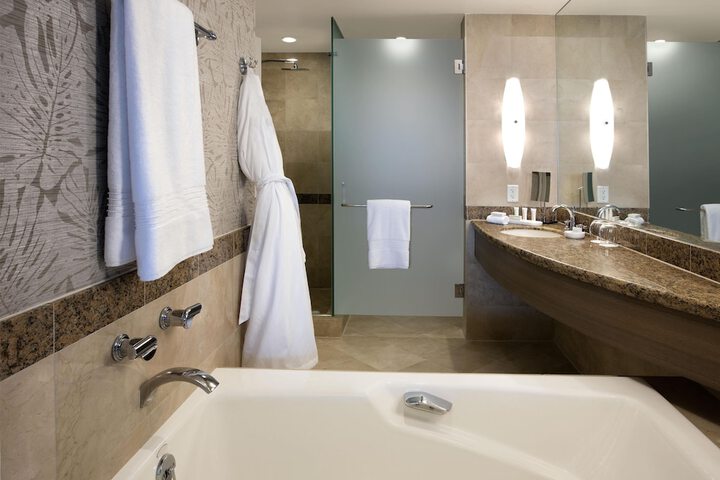 Signia by Hilton Diplomat Beach Resort