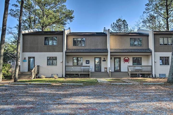 Townhome w / Outdoor Shower 1 Mile to Downtown