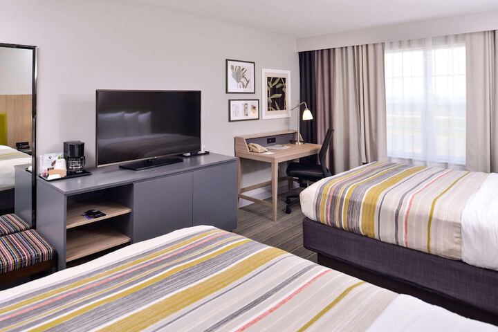 Room 8 of 35
