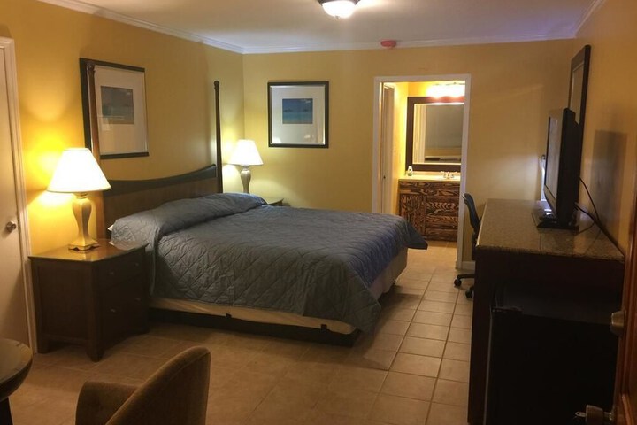 Room 13 of 14