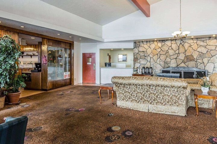 Hotel Interior 10 of 28