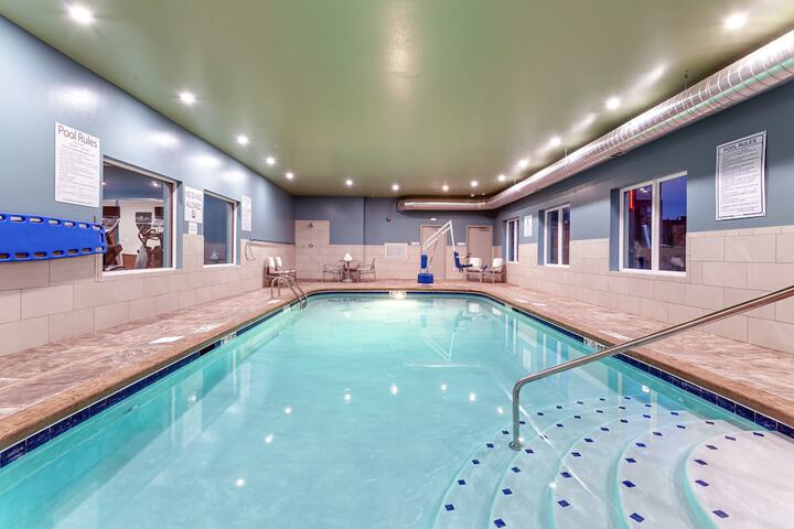 Pool 4 of 35