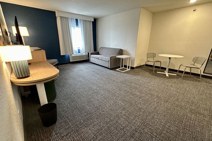 Room 44 of 58