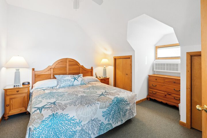 Ocracoke Harbor Inn