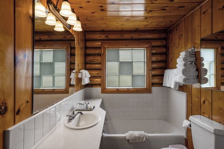 El Western Cabins & Lodges
