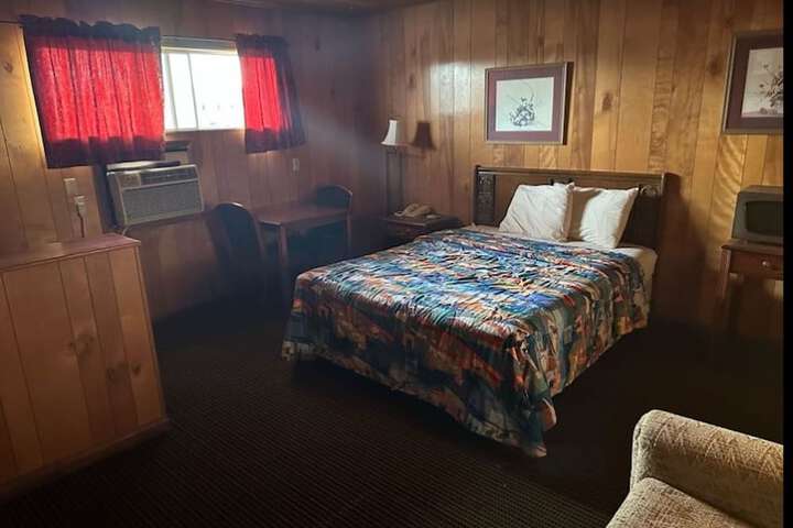 Room 11 of 35