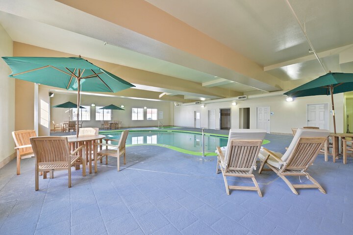 Pool 14 of 58