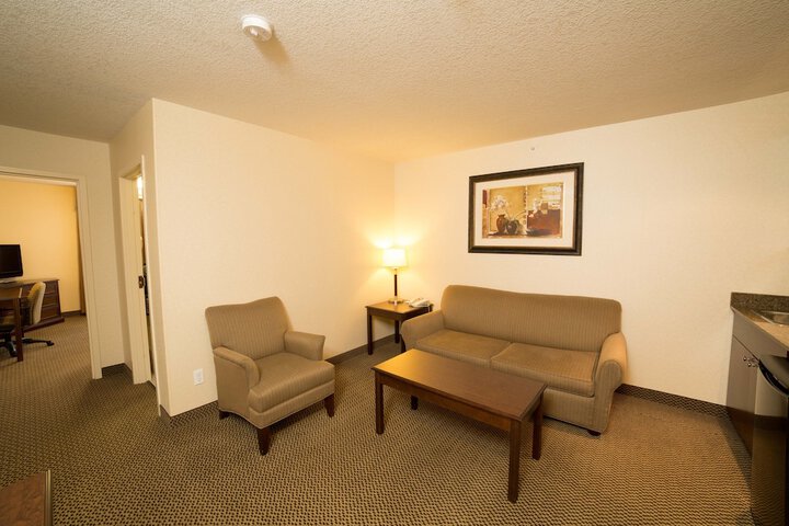 Room 26 of 76