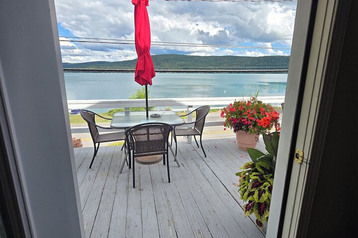 Lake View Motel