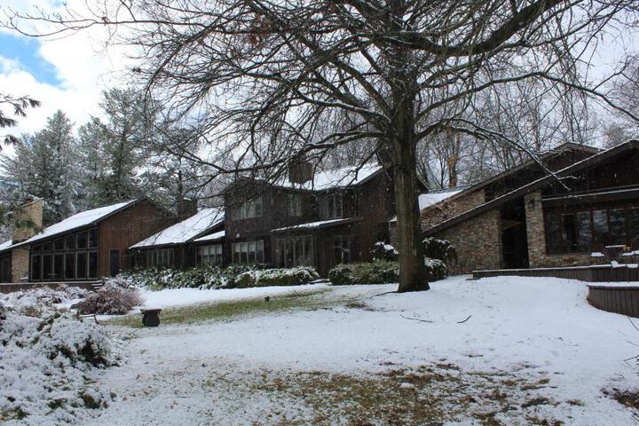 The Inn at White Oak