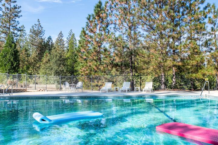 Pool 39 of 107