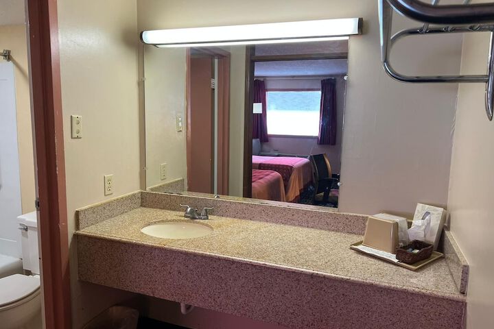 Room 14 of 14