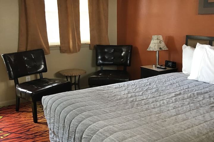 Room 20 of 33