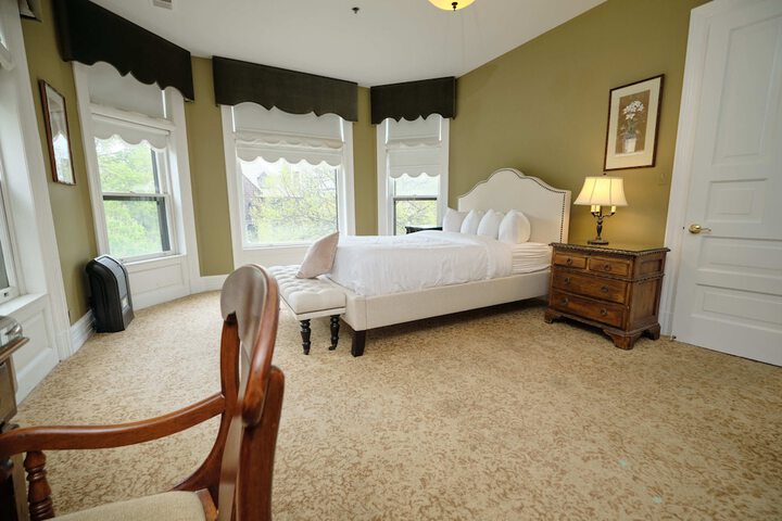 Room 174 of 185
