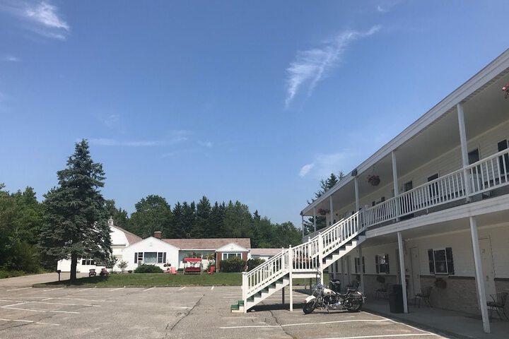 Hotel 5 of 35