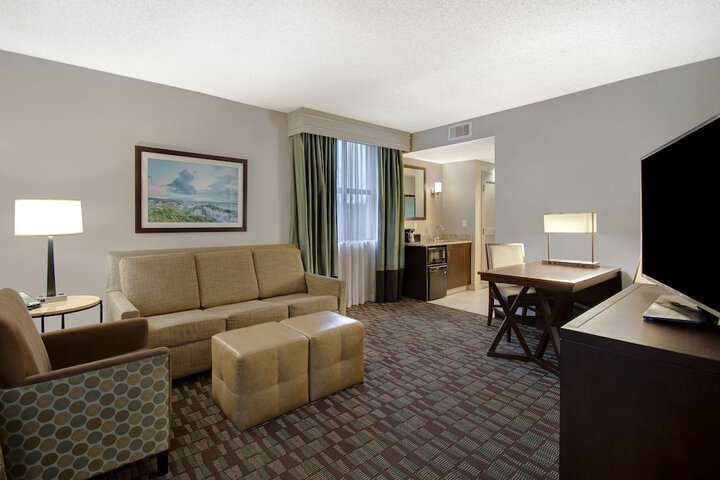 Room 32 of 92