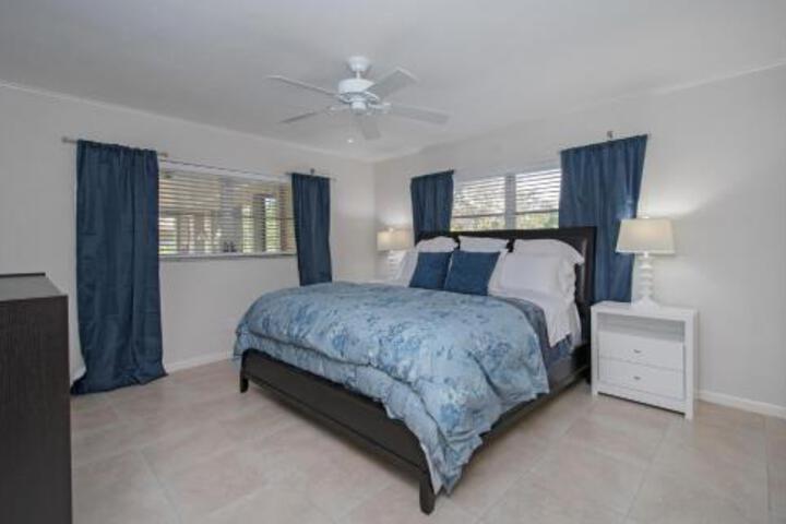 Starfruit Beach House