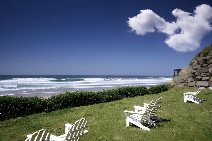 Starfish Manor Oceanfront Hotel