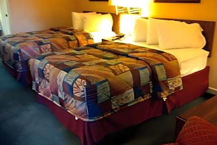 Jasper Inn & Suites