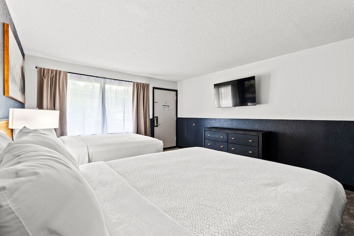 Tremont Lodge & Resort