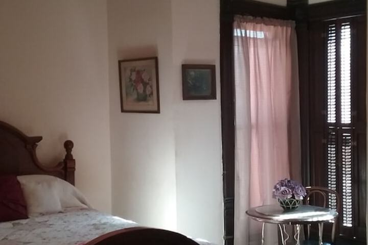 Room 11 of 17