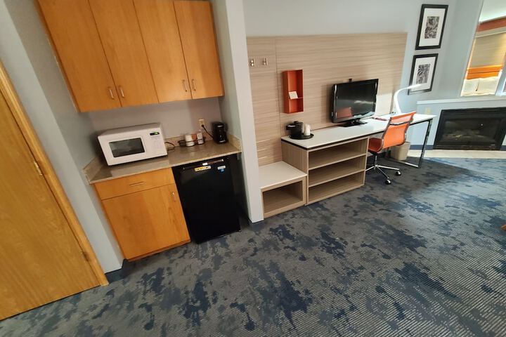 Room 26 of 100