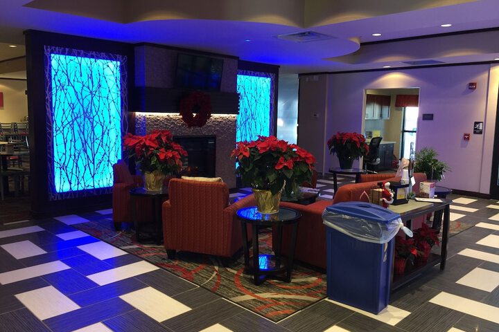 Comfort Suites Uniontown