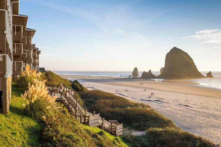 Hallmark Resort - Cannon Beach