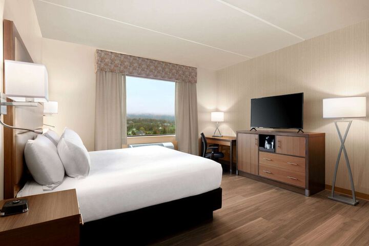 Room 21 of 35