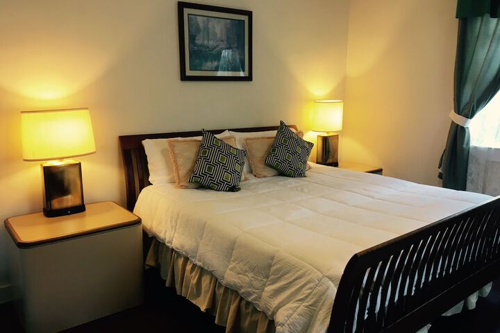 Room 25 of 82