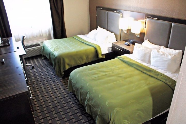 Room 13 of 27