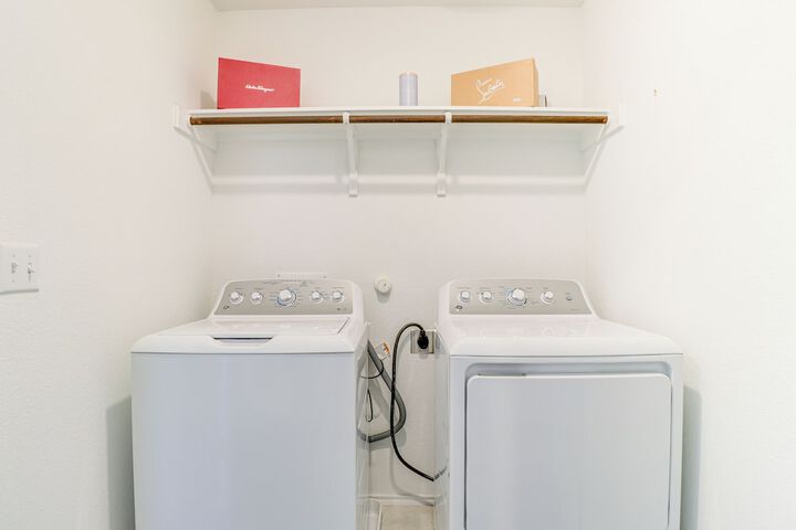 12 Mi to Dtwn Austin: Quiet Home w / Patio & Yard