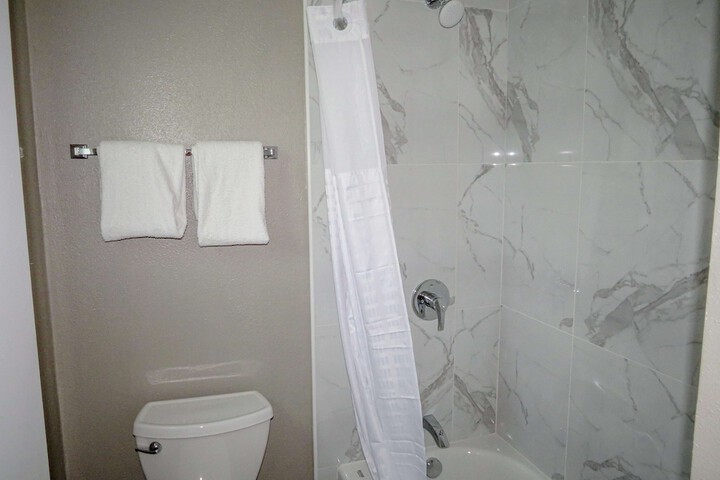 Room 26 of 37