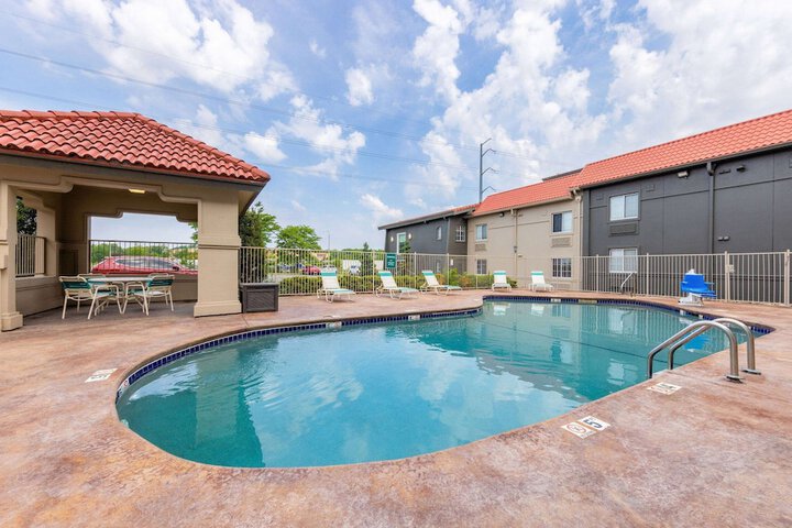 Pool 6 of 47