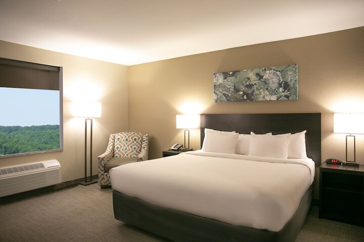 Room 27 of 35