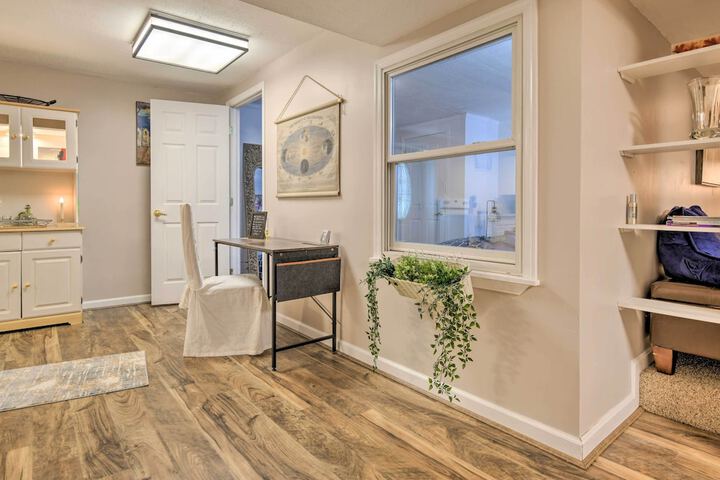 Bel Air Apartment w / Pool 2 Mi to Main St