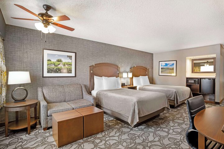 Best Western Plus Black Oak