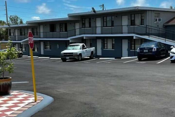 Hotel 6 of 10