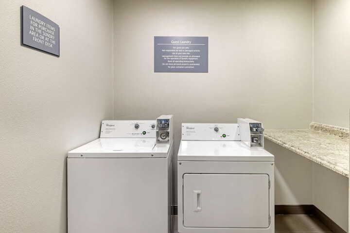 Room 8 of 25