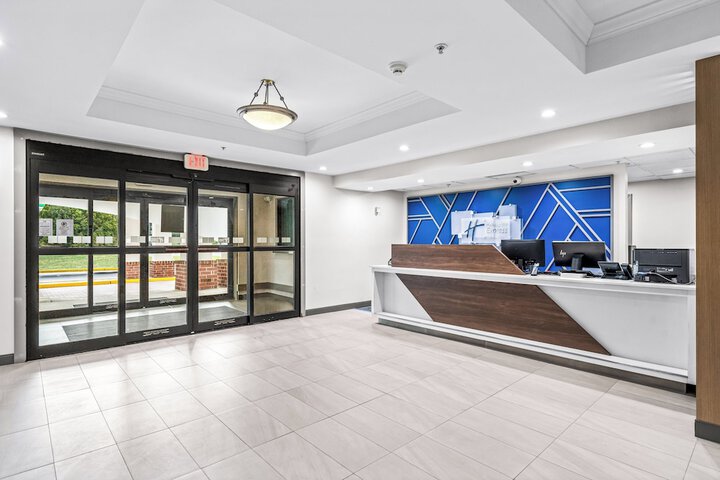 Holiday Inn Express Hotel & Suites Carneys Point by IHG
