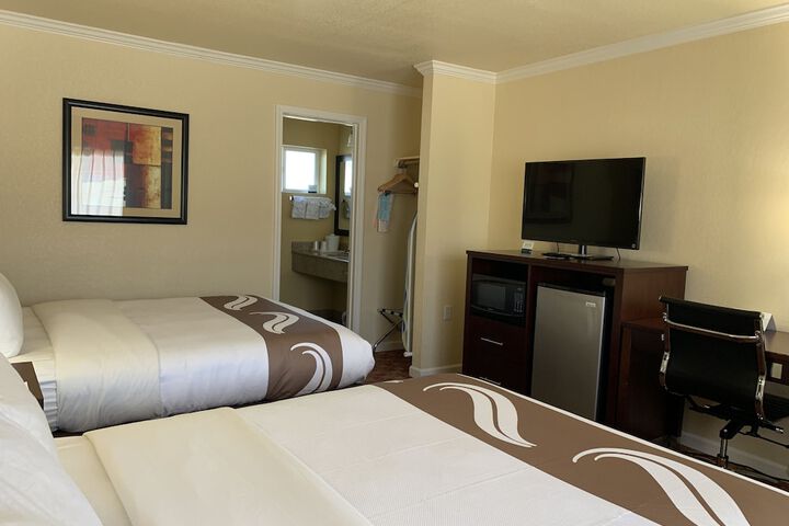 Room 25 of 46
