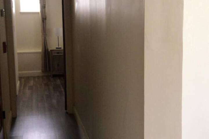 Room 25 of 85