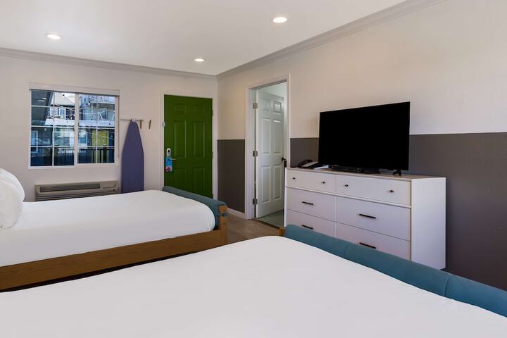 Room 41 of 68
