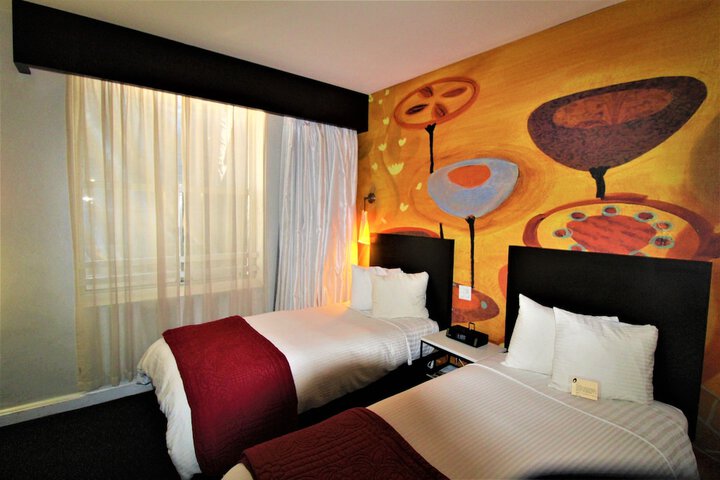 Room 75 of 112
